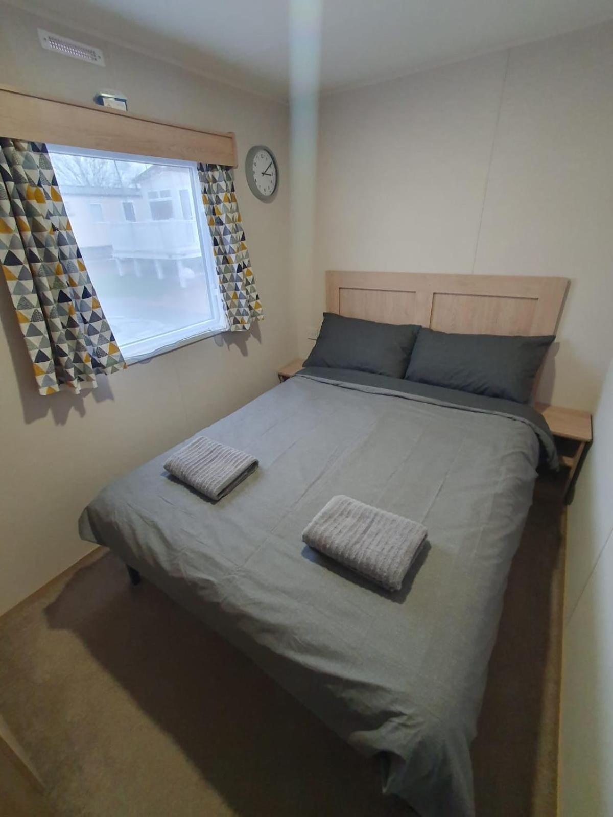 Escape City Caravan Lytchett Minster Exteriör bild