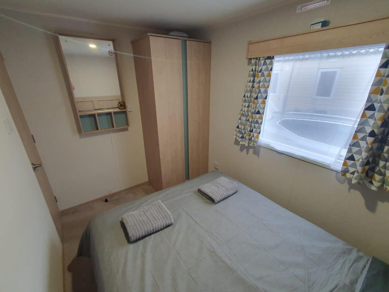 Escape City Caravan Lytchett Minster Exteriör bild